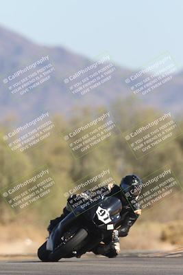 media/Oct-30-2025-Racers Edge (Thu) [[dabbdaf680]]/2-A Group/Session 5 (Turn 7)/